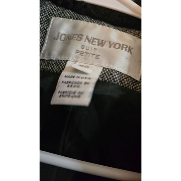 Jones  New York Wool Tweed WM SZ 8P Black Faux Persian Lamb Accents Suit Jacket - Picture 11 of 11